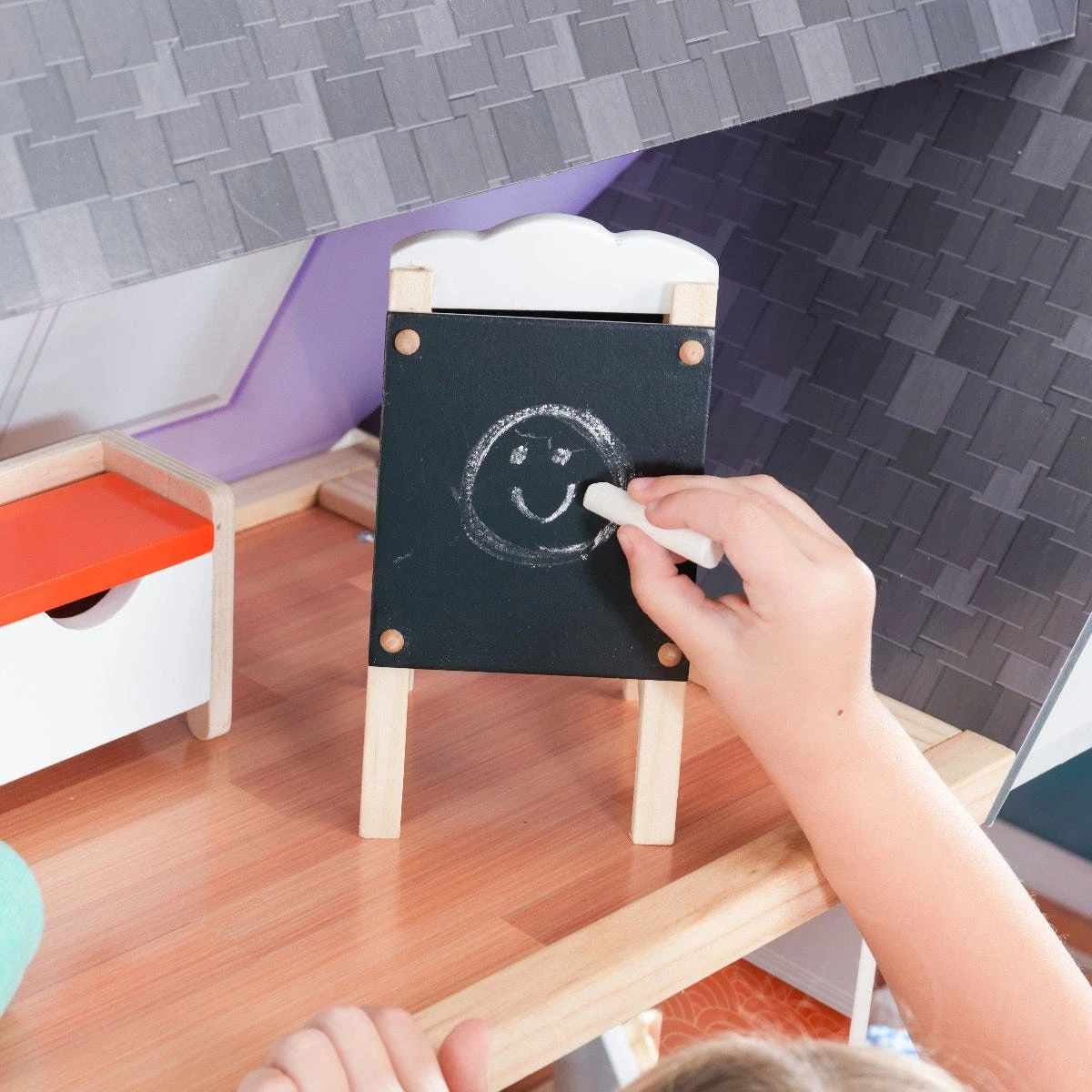 Kidkraft Dahlia Mansion Dollhouse - Image 11