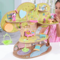 Kidkraft Lil’ Green World Market Treehouse