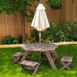 KidKraft Octagon Table And Umbrella Set - Bear Brown And Beige